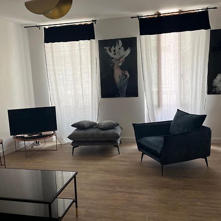 Bel Appartement En Plein Coeur De Carpentras Dış mekan fotoğraf