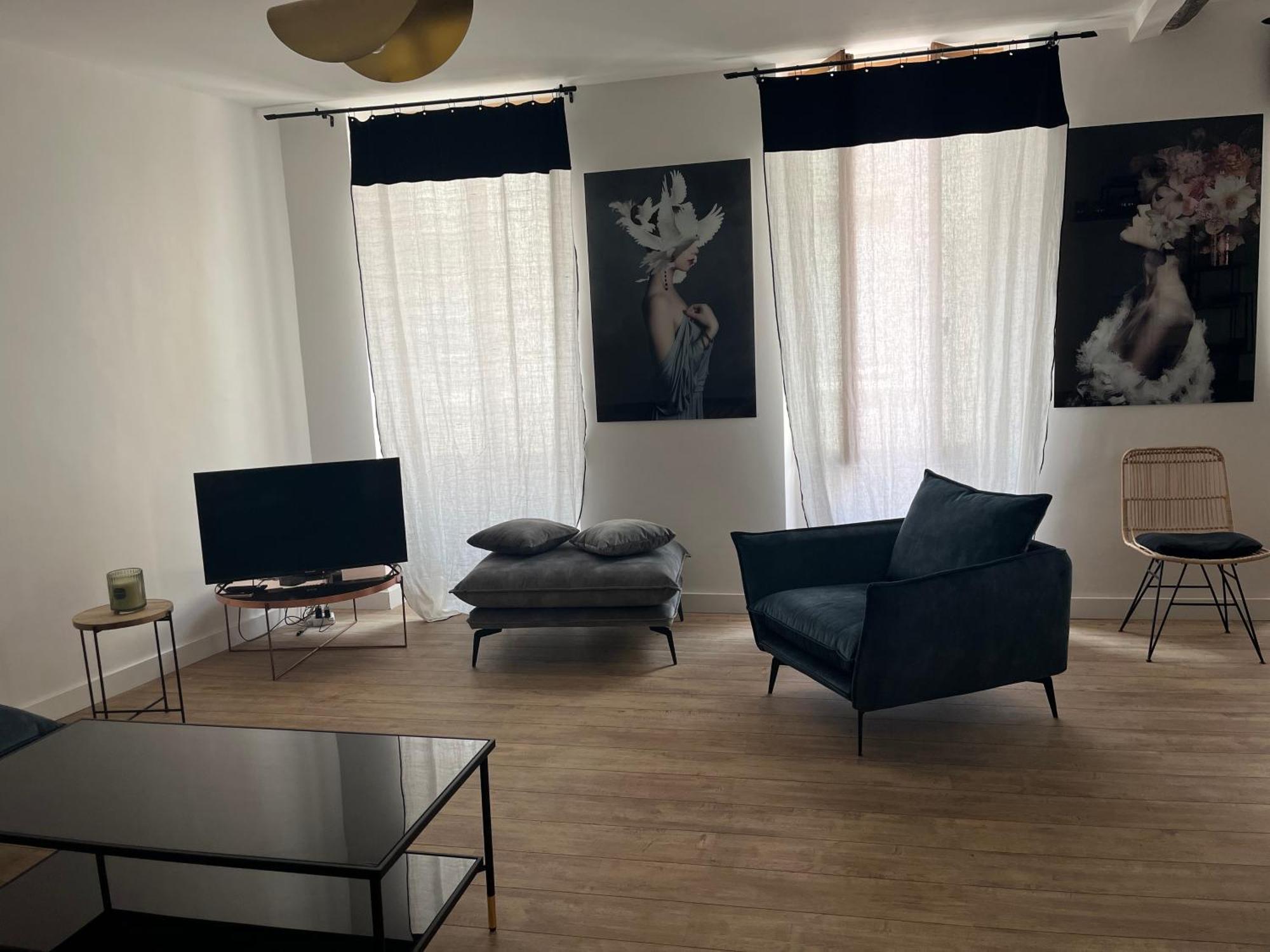 Bel Appartement En Plein Coeur De Carpentras Dış mekan fotoğraf